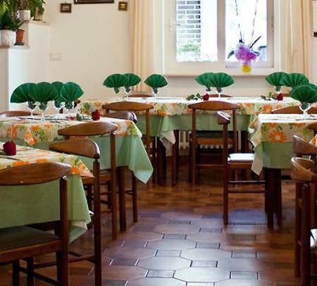Albergo Lido Silvi Marina Kültér fotó